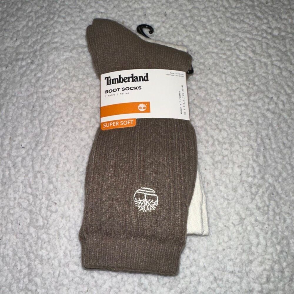 Timberland Women’s Super Soft Boot Socks 2 Pairs Brown Cream Cable Knit NWT